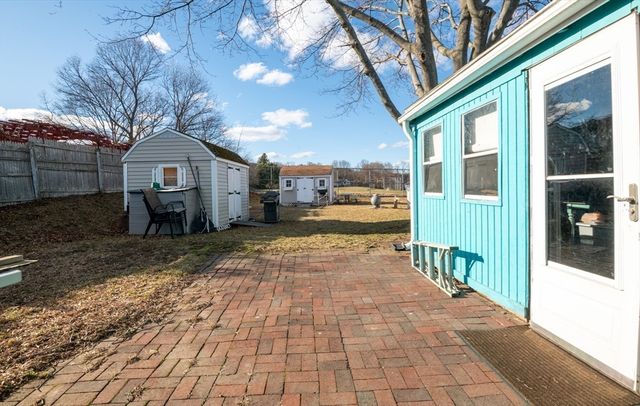 189 Holyoke St, Lynn, MA 01905