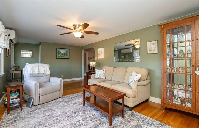 189 Holyoke St, Lynn, MA 01905