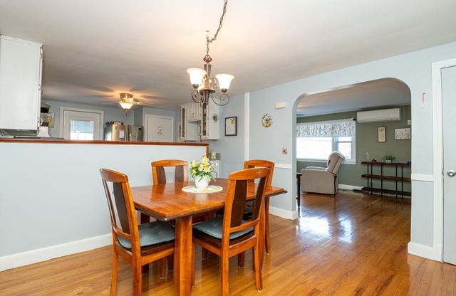 189 Holyoke St, Lynn, MA 01905