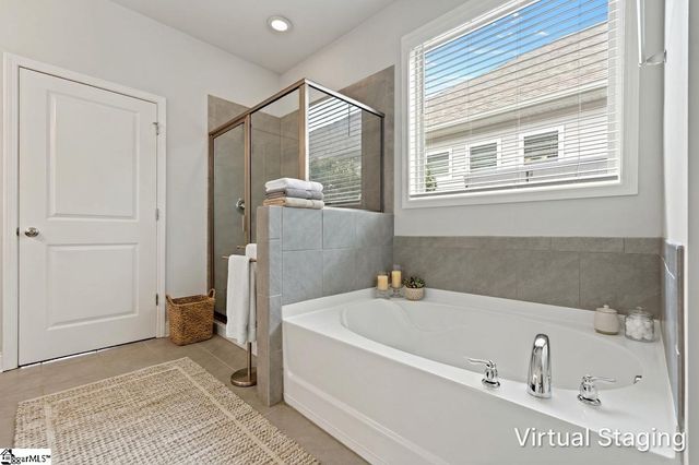 854 Deepwood Court, Boiling Springs, SC 29316