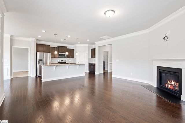 854 Deepwood Court, Boiling Springs, SC 29316