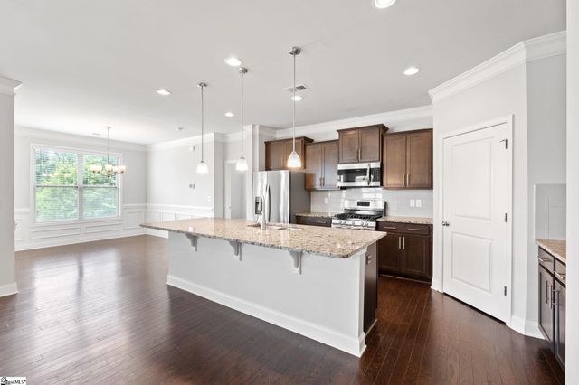 854 Deepwood Court, Boiling Springs, SC 29316