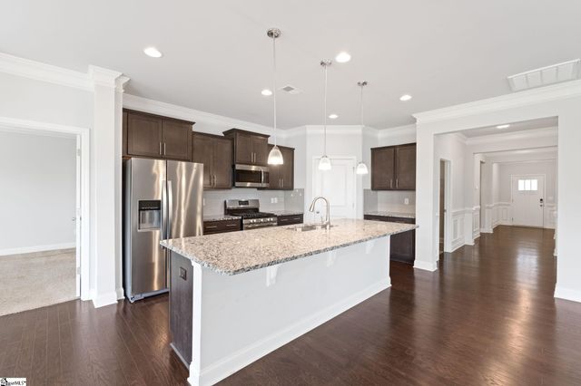 854 Deepwood Court, Boiling Springs, SC 29316