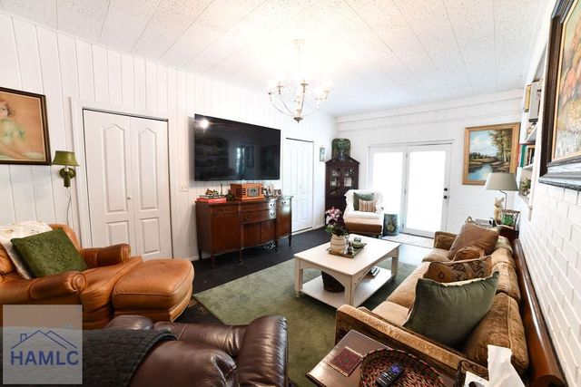 705 South Elm Street, Jesup, GA 31545