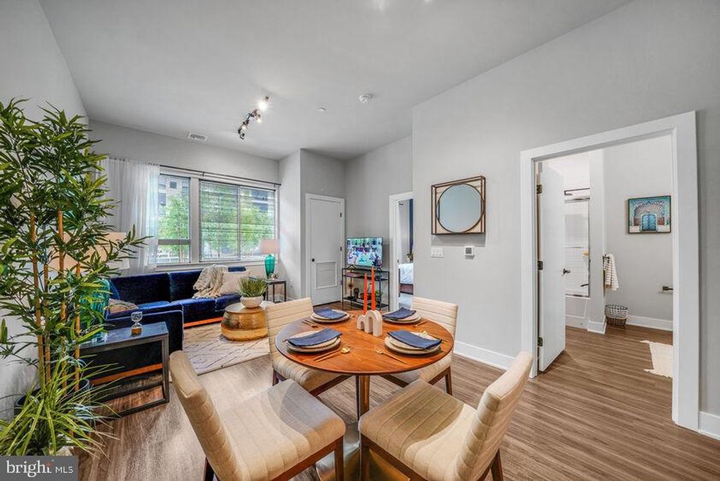 117 S BROAD ST #1B-412, Lansdale, PA 19446