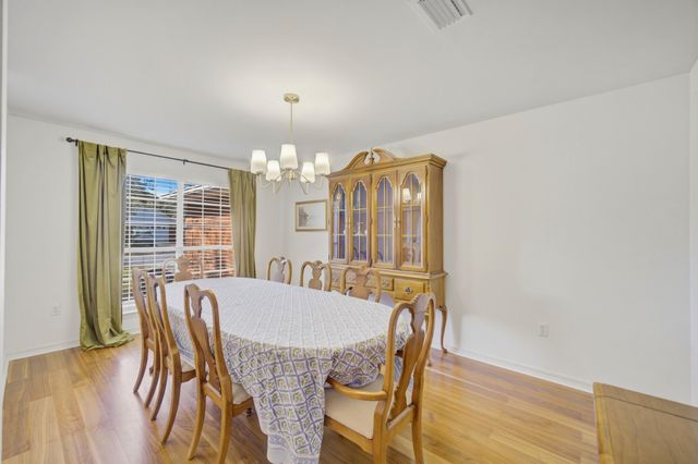 346 Louise Circle, Destin, FL 32541