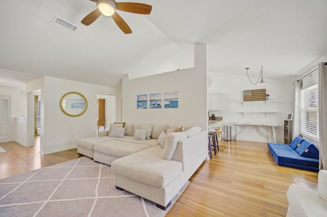 346 Louise Circle, Destin, FL 32541