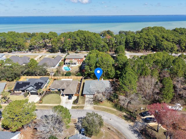 346 Louise Circle, Destin, FL 32541