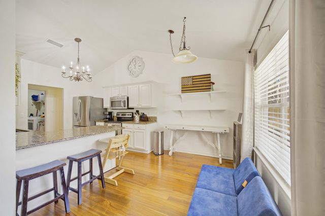 346 Louise Circle, Destin, FL 32541