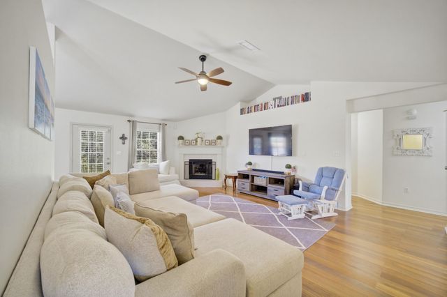 346 Louise Circle, Destin, FL 32541