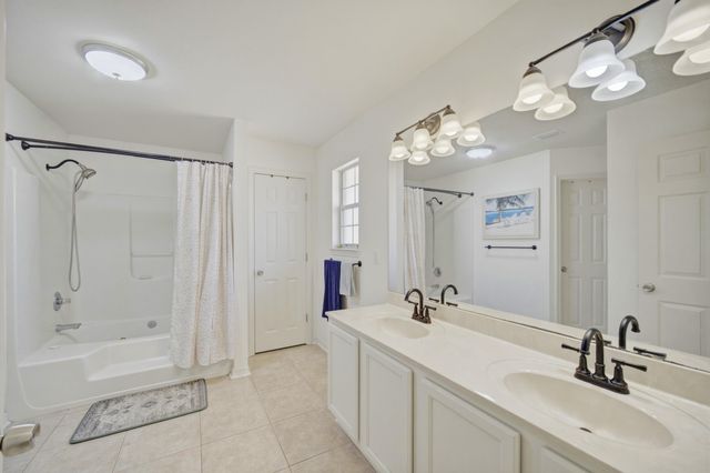 346 Louise Circle, Destin, FL 32541