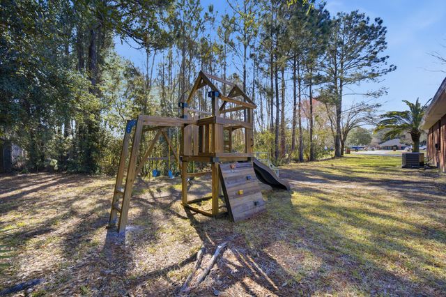 346 Louise Circle, Destin, FL 32541