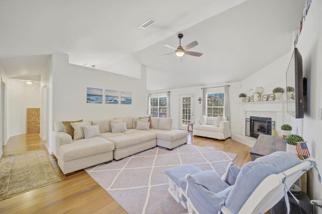 346 Louise Circle, Destin, FL 32541