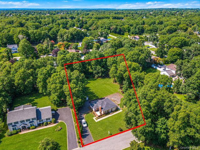4 Sunny Road, Saint James, NY 11780