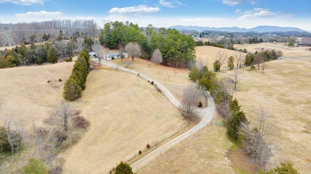 210 Nassau Rd # 148 # And, Fincastle, VA 24090