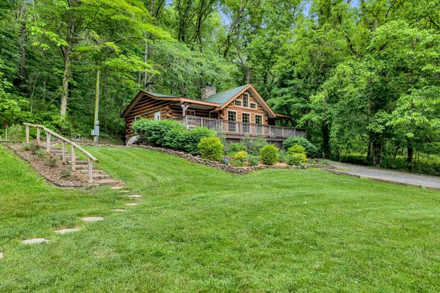 30 Bussell Ln, Gordonsville, TN 38563