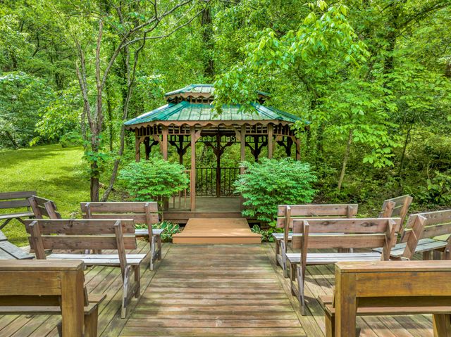 30 Bussell Ln, Gordonsville, TN 38563