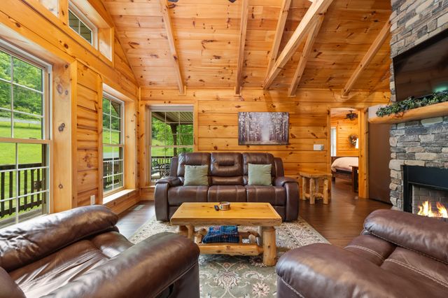 30 Bussell Ln, Gordonsville, TN 38563