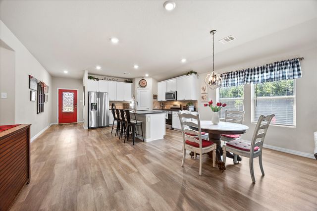 209 Maverick Court, Lavon, TX 75166