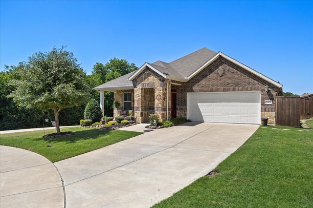 209 Maverick Court, Lavon, TX 75166