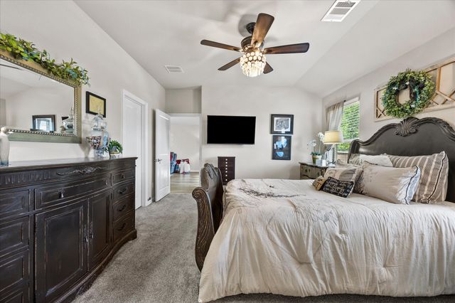 209 Maverick Court, Lavon, TX 75166
