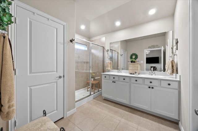 209 Maverick Court, Lavon, TX 75166