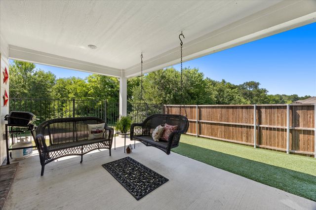 209 Maverick Court, Lavon, TX 75166
