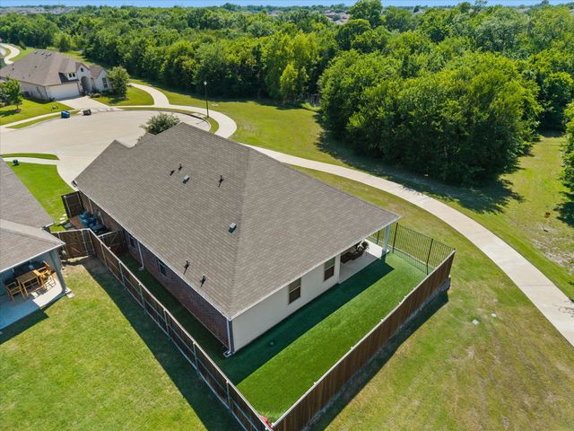 209 Maverick Court, Lavon, TX 75166