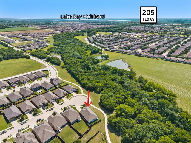 209 Maverick Court, Lavon, TX 75166