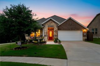 209 Maverick Court, Lavon, TX 75166
