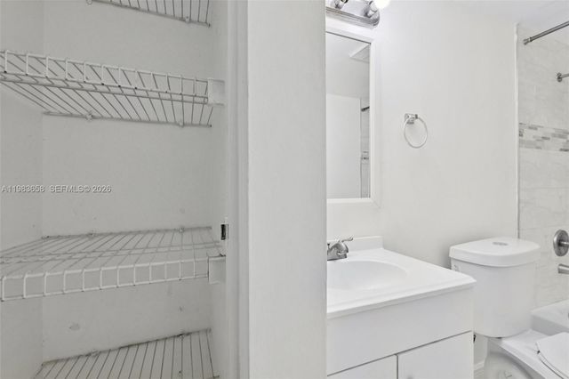 7407 SW 152nd Ave 4-103, Miami, FL 33193