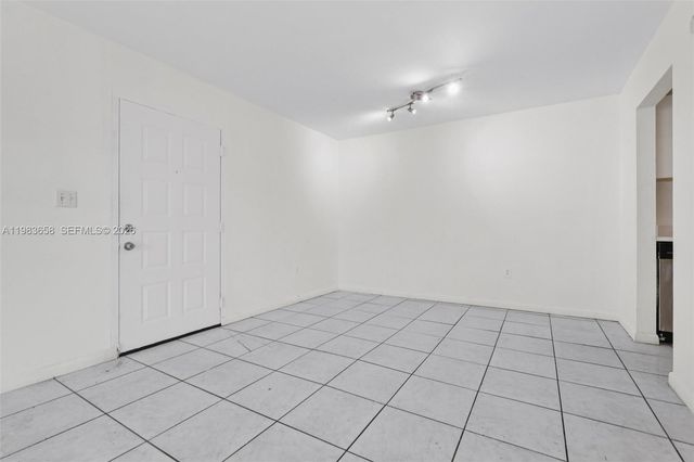 7407 SW 152nd Ave 4-103, Miami, FL 33193