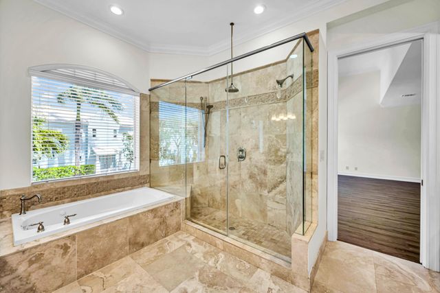 903 NE 17th Way 104, Fort Lauderdale, FL 33304
