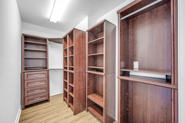 903 NE 17th Way 104, Fort Lauderdale, FL 33304