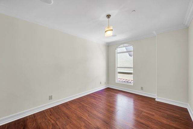 903 NE 17th Way 104, Fort Lauderdale, FL 33304