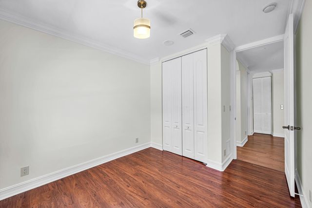 903 NE 17th Way 104, Fort Lauderdale, FL 33304