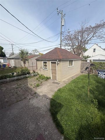 2617 Belmont Street, Hamtramck, MI 48212