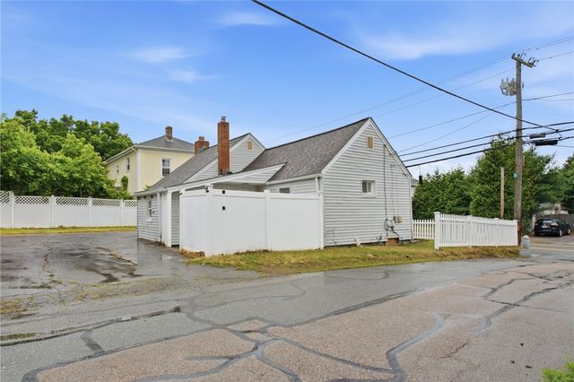 61 West Warwick Avenue, West Warwick, RI 02893