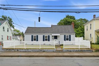 61 West Warwick Avenue, West Warwick, RI 02893