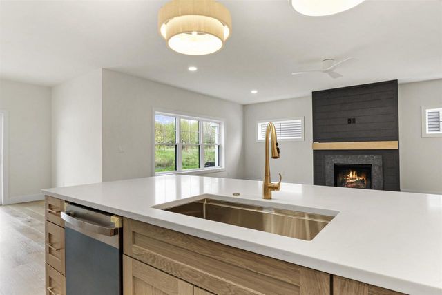 3240 Prospect Drive, Sun Prairie, WI 53590
