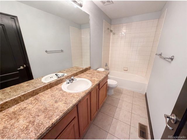 7469 S Biloxi Ct, Aurora, CO 80016