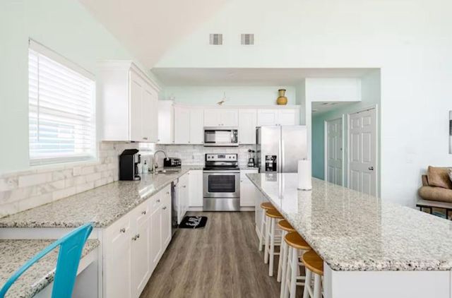 980 Bay Street, Gilchrist, TX 77617