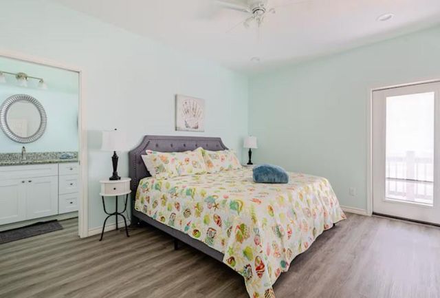 980 Bay Street, Gilchrist, TX 77617