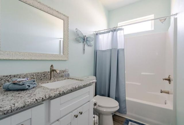 980 Bay Street, Gilchrist, TX 77617