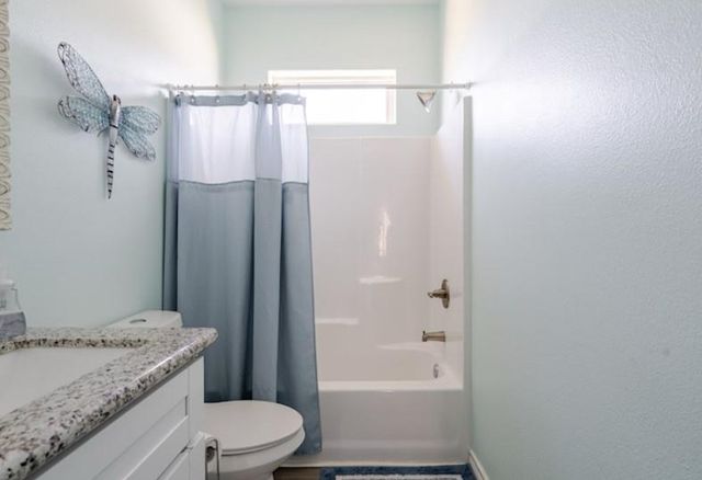 980 Bay Street, Gilchrist, TX 77617