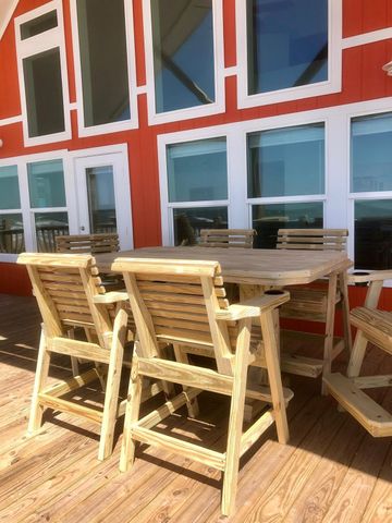 980 Bay Street, Gilchrist, TX 77617