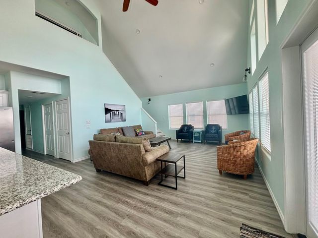 980 Bay Street, Gilchrist, TX 77617