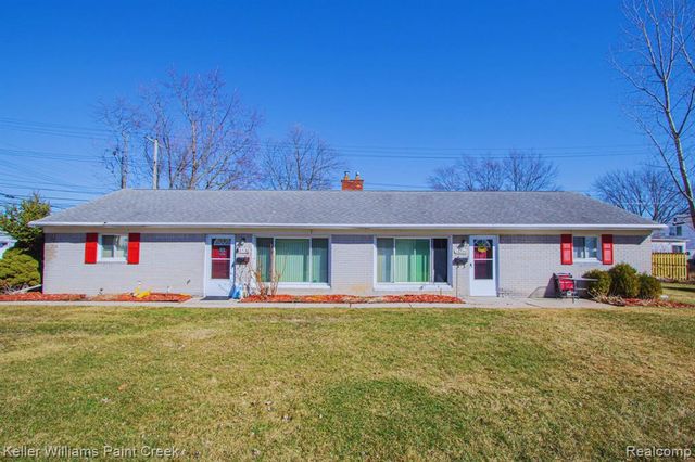 16550 Petrie Street, Roseville, MI 48066