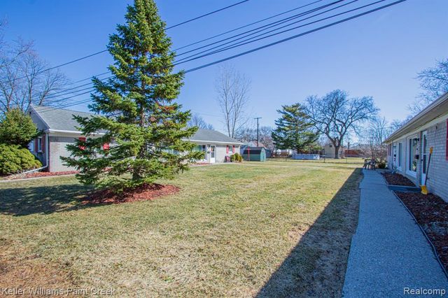 16550 Petrie Street, Roseville, MI 48066