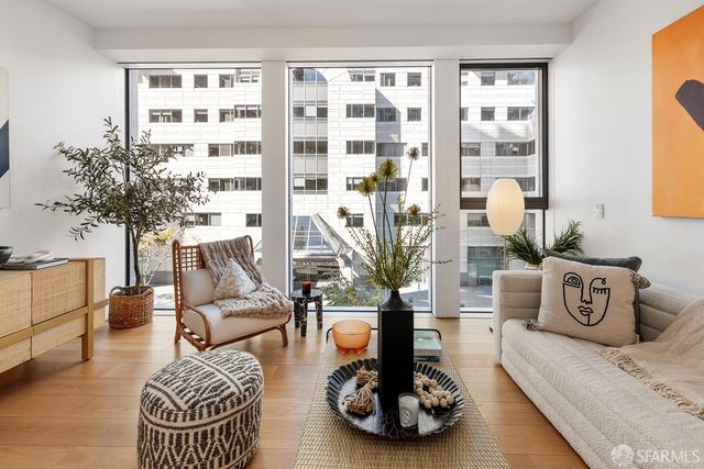 1 Steuart Lane 407, San Francisco, CA 94115